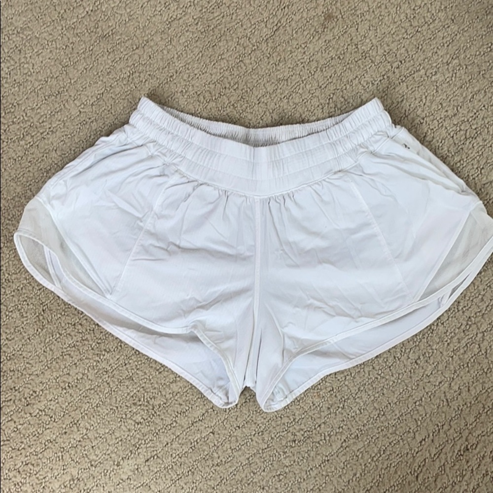 Lululemon Hotty Hot Short II 2.5”